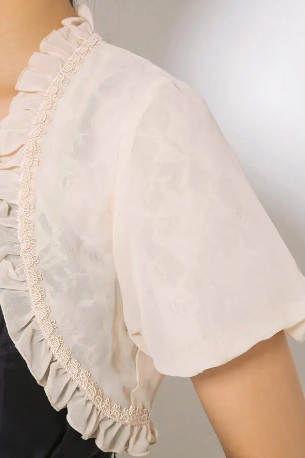 レースボレロ付きベージュスリップドレス Chico（チコ）の「【2023SS】【SALON by Chico限定】レース