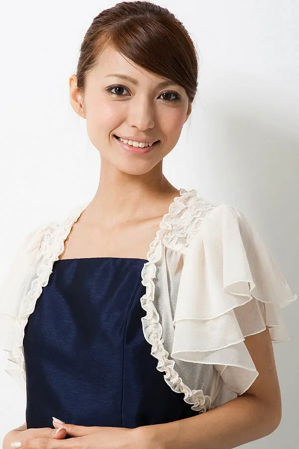 シフォンフリルオフホワイトボレロ | ASHILL | Cx-1357 | 結婚式
