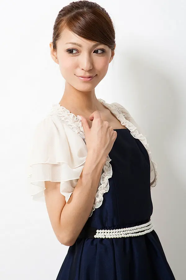 シフォンフリルオフホワイトボレロ | ASHILL | Cx-1357 | 結婚式