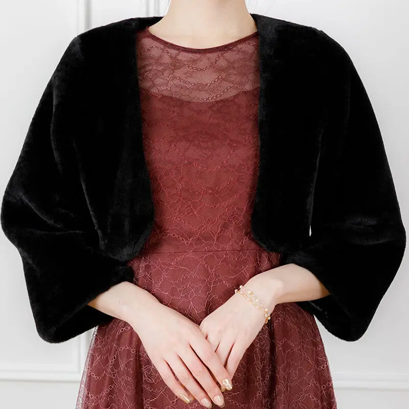 ブラックのエコファーボレロ | Dorrydoll | C-4033 | 結婚式パーティー