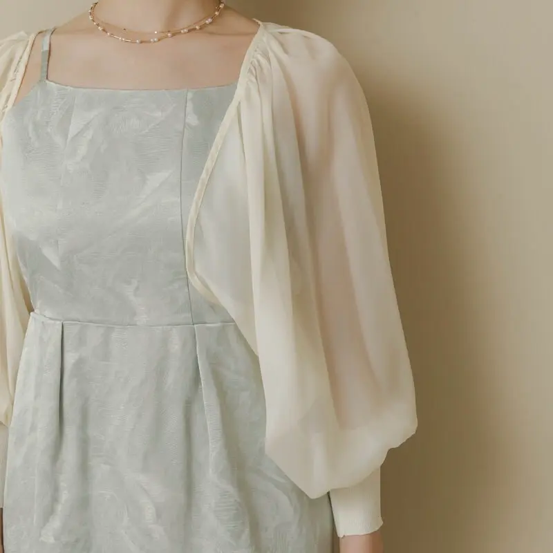 ベージュのシフォンラメボレロ | Dorry doll | C-4051 | 結婚式