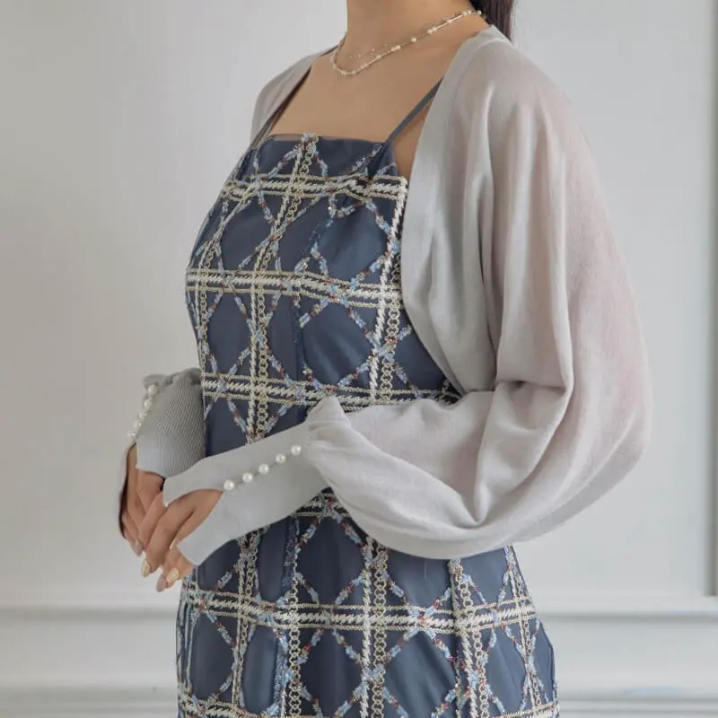 グレーのパールカフスニットボレロ