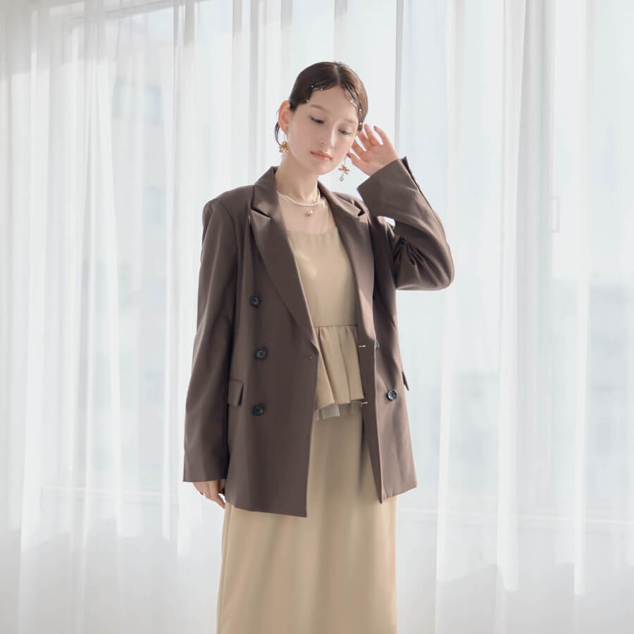 ブラウンのピークドラペルジャケットの商品画像6