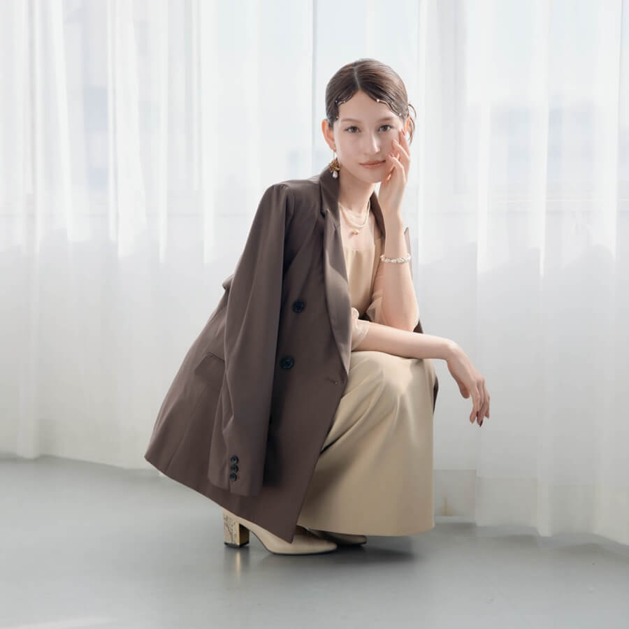 ブラウンのピークドラペルジャケットの商品画像7
