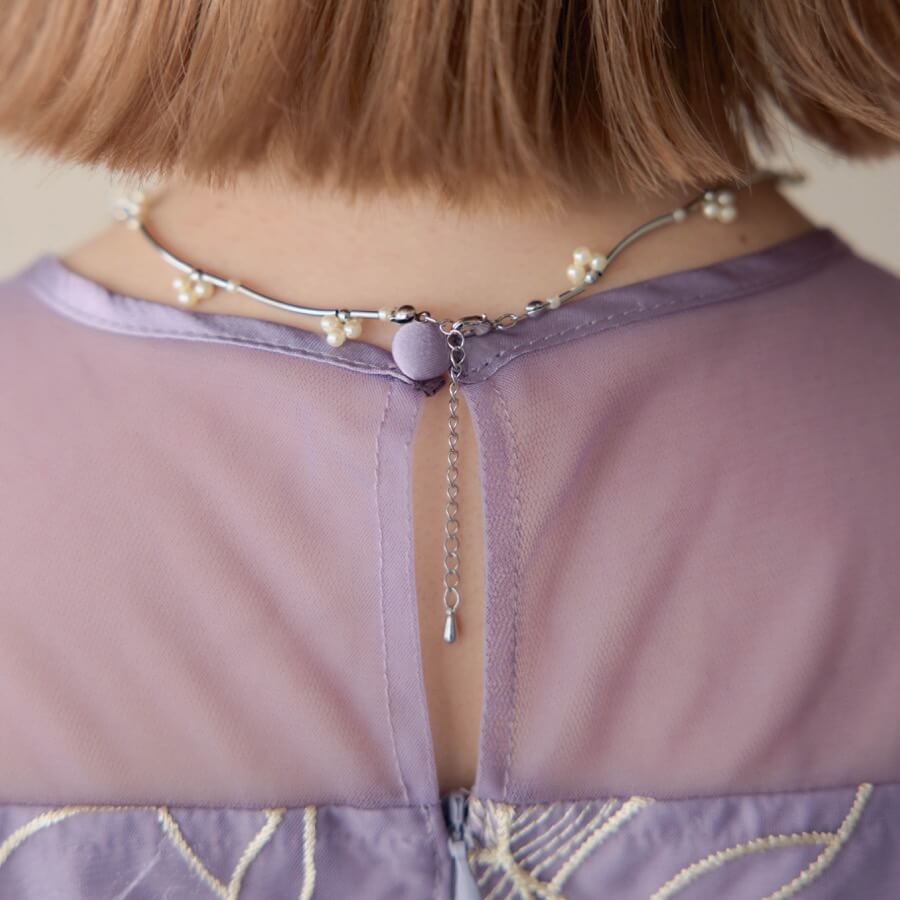 シルバーのフラワーパールバーネックレスの商品画像2