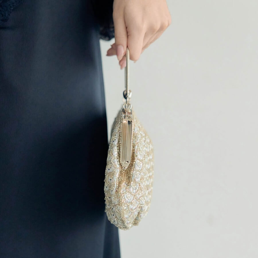 シルバーのスパンコール×ビーズバッグの商品画像2