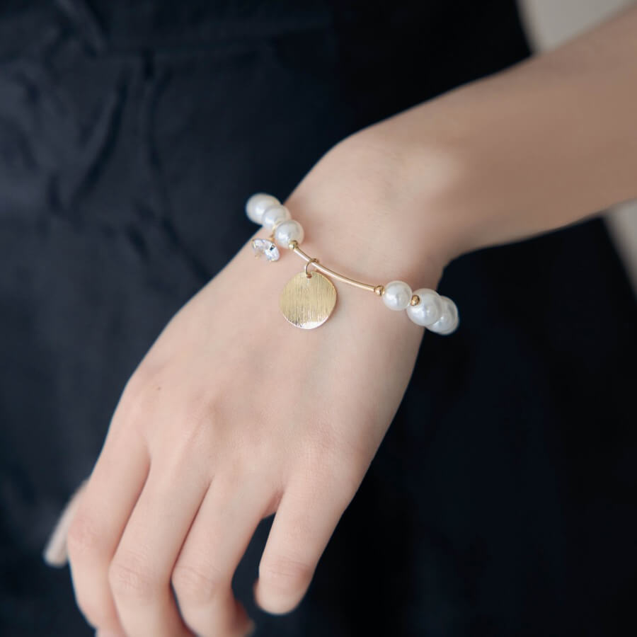 ゴールドのパール×ゴールドチャームブレスレットの商品画像2