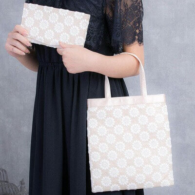 ゴールドのフラワーモチーフサブバッグ×袱紗セットのサムネイル画像