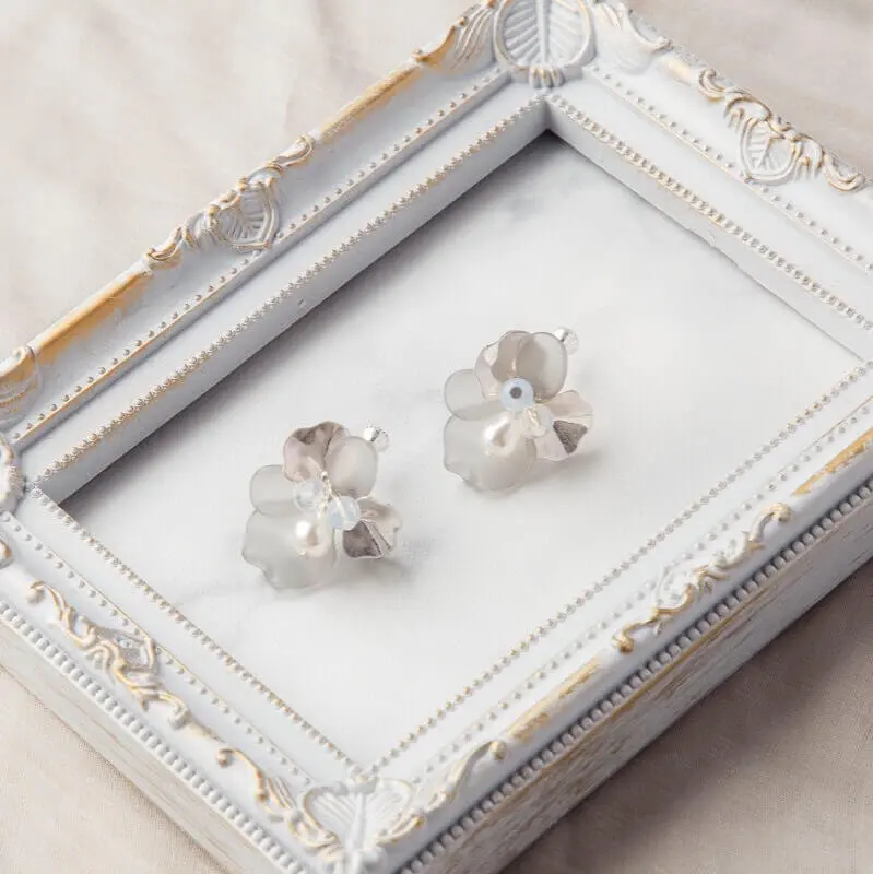 シルバーフラワー 花 イヤリング [シルバー] シルバーフラワー×クリア  