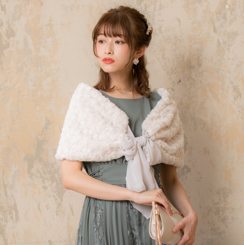 he:pt ファー ストール ベージュ ベージュのエコファーストール | Sweet As | C-4023 | 結婚式