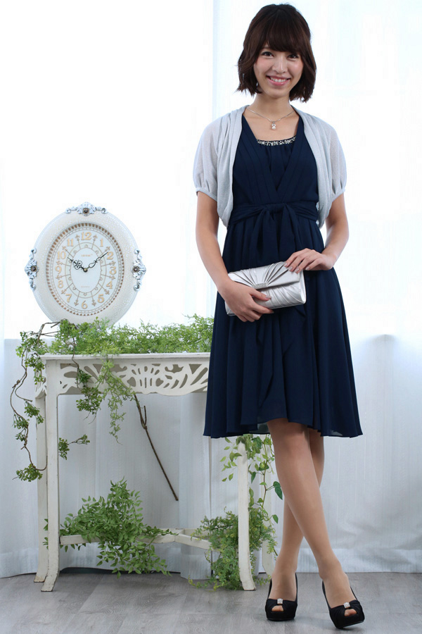 派手すぎず上品 清楚にドレスを着たい方にオススメのパーティードレスをご紹介 結婚式 お呼ばれ レンタルドレスのリリアージュ