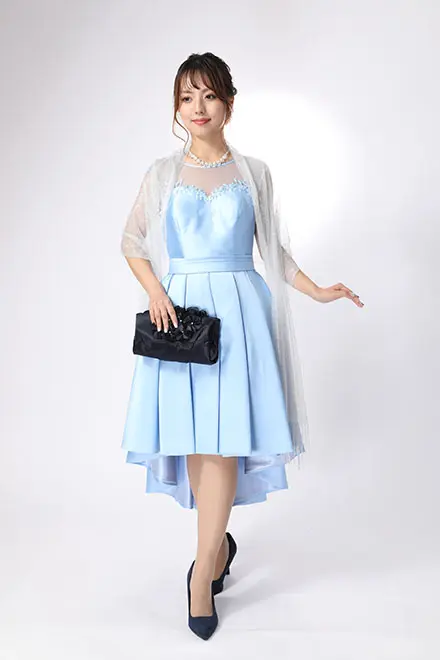 サックスブルーのデコルテシースルーフィッシュテールドレス | Le