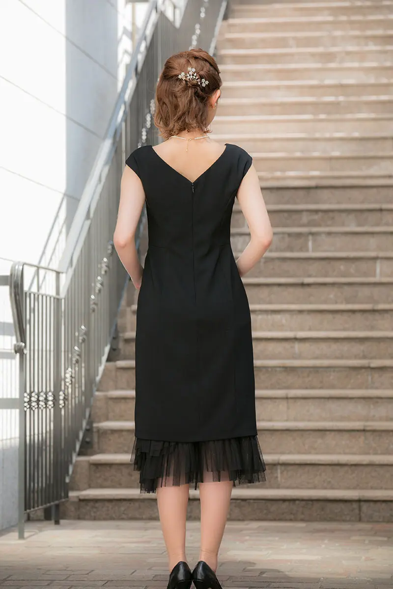 Dress Black日本製 ボリュームパニエ付き、専門業社クリーニング済み 