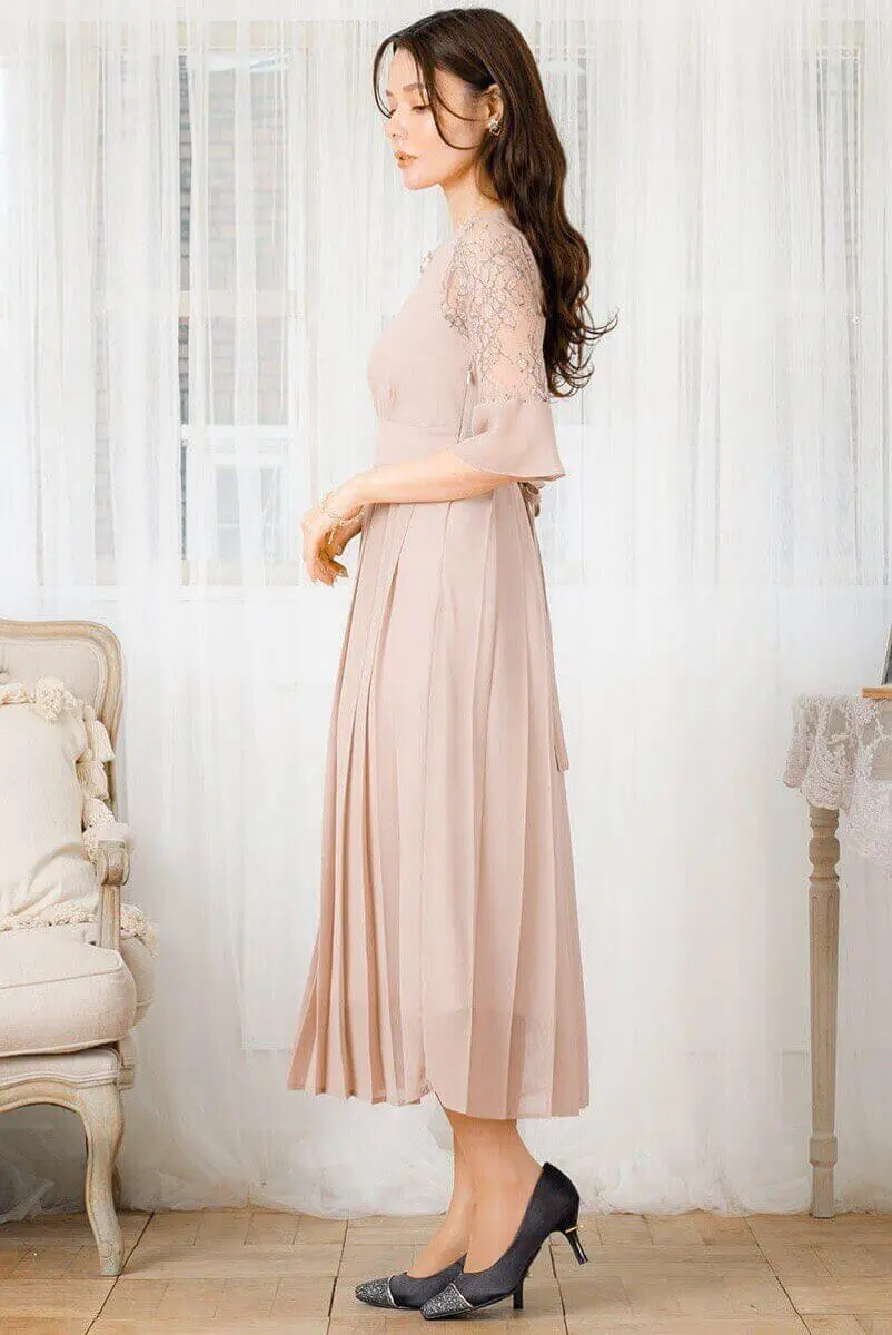 グレージュのレース切替プリーツドレス | trattoria | M | 結婚式