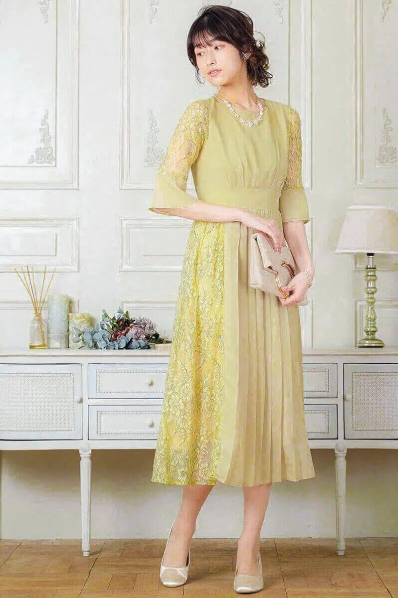 イエローのレース切替プリーツドレス | trattoria | L | 結婚式