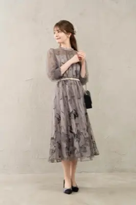 ネイビーのエンブロイダリーレースドレス | metoi | M | 結婚式