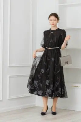 ネイビーのエンブロイダリーレースドレス | metoi | M | 結婚式