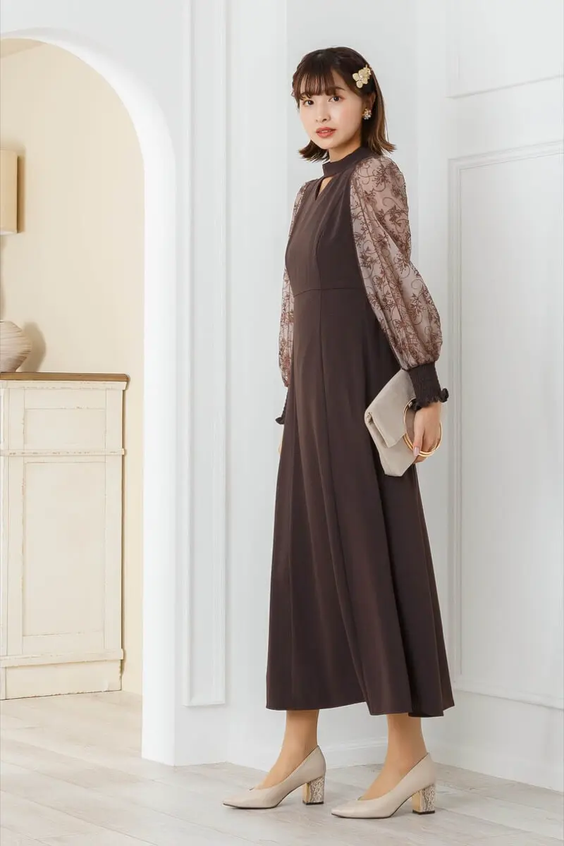 ブラウンのエンブロイダリースリーブドレス | ANDRESD | S | 結婚式