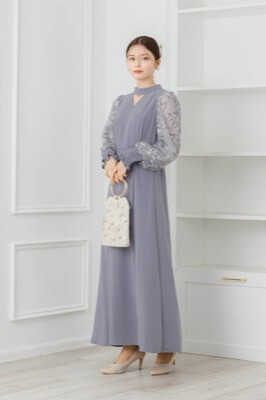 【美品】ANDRESD スリーブエンブロイダリードレス 結婚式 お呼ばれ 極美品】ANDRESD スリーブエンブロイダリードレス M 結婚式 お呼ばれ