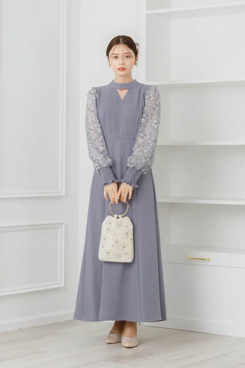 グレーのエンブロイダリースリーブドレス | ANDRESD | S | 結婚式