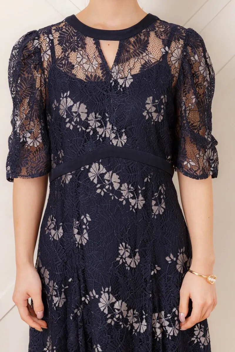 ネイビーのリーフ柄レースドレス | Dorry doll | M | 結婚式パーティー