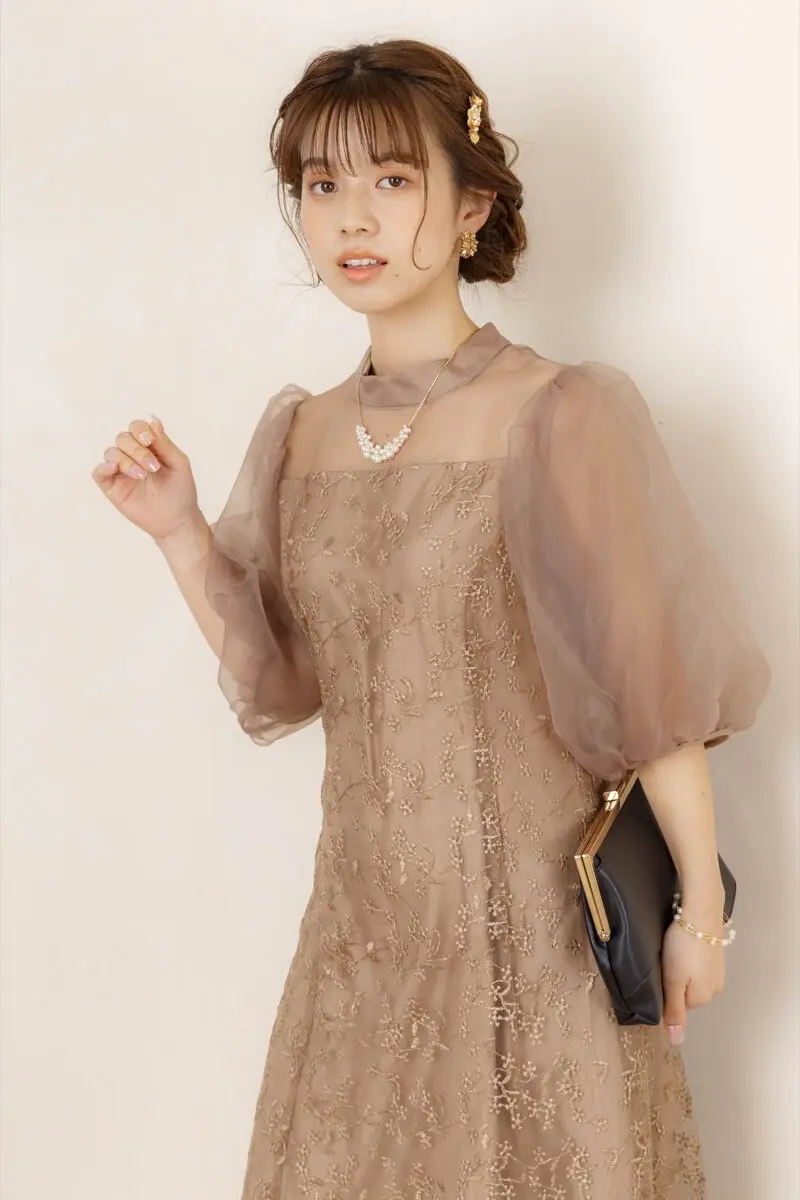 モカのオーガンジーパフスリーブドレス | metoi | M | 結婚式