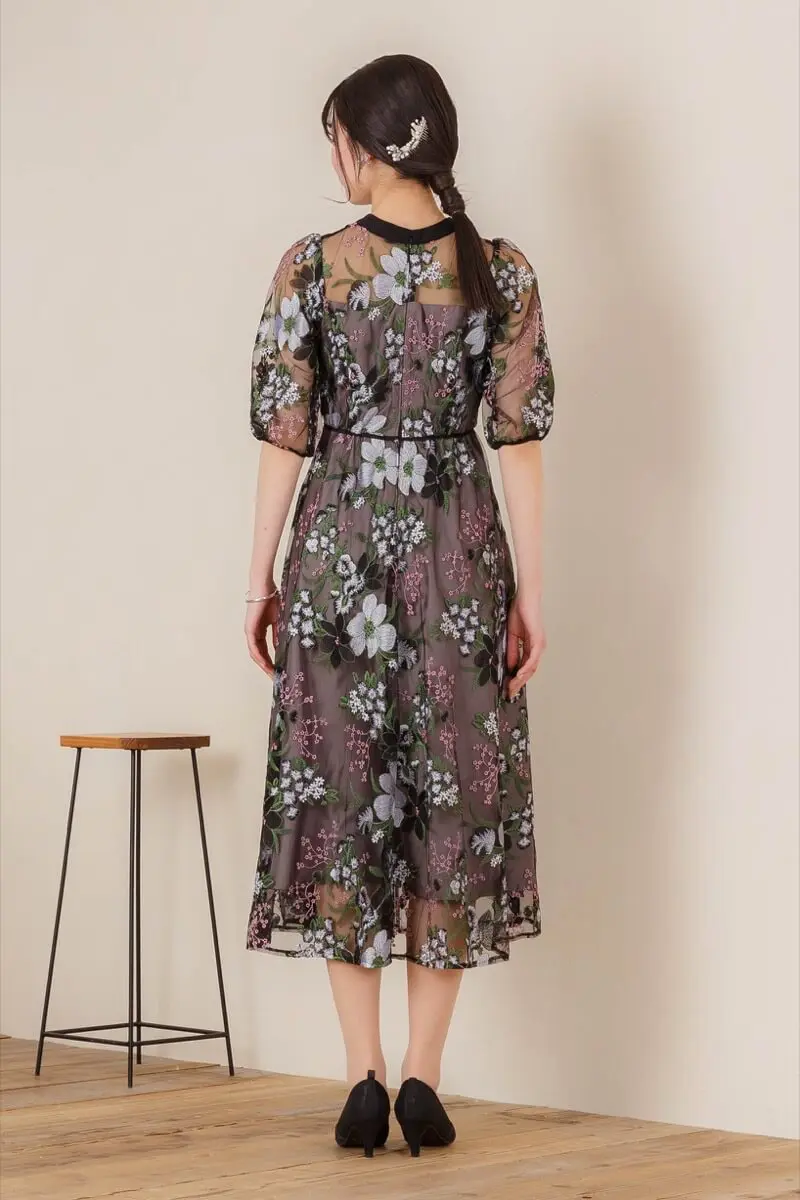 ブラックのフラワーエンブロイダリードレス | Dorry doll | M