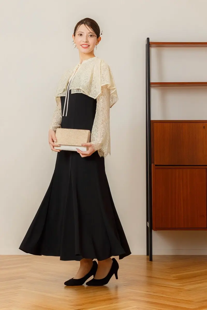 ベージュ×ブラックのレイヤードケープドレス | ANDRESD | S | 結婚式