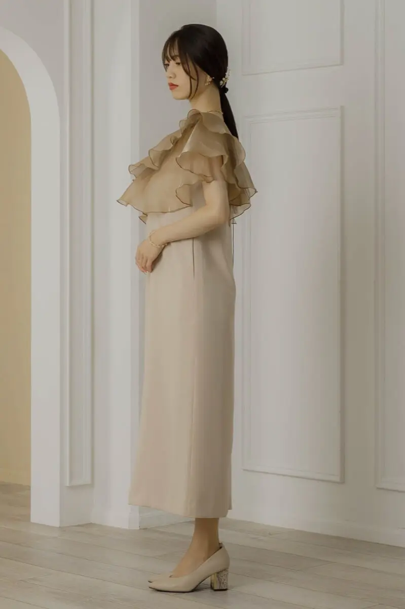 ベージュのグロッシーラッフル付きドレス | ANDRESD | S | 結婚式