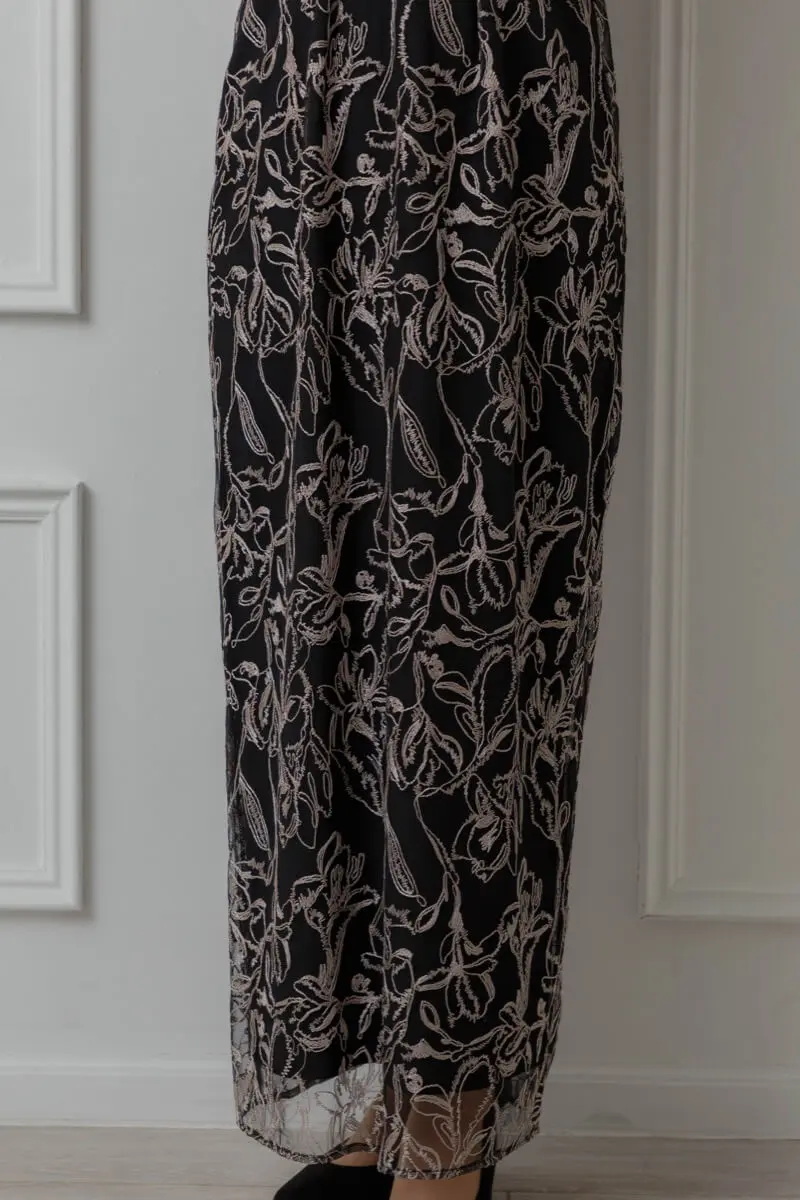 フラフィースリーブペンシルドレス　ブラック　M LE'RURE リルアー フラッフィースリーブペンシルドレス ブラック