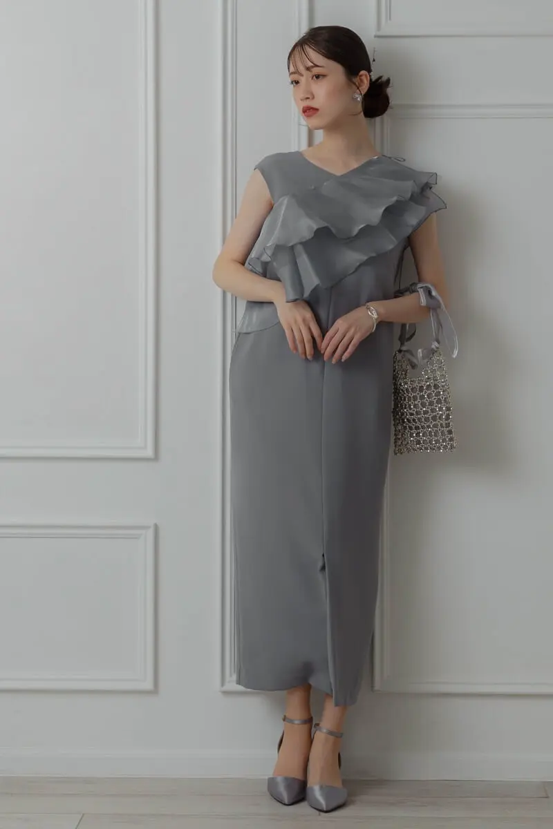 即国内発送・送込♪BCBG♪ドレッシーラッフル袖ドレス$298 ノースリーブラッフルレイヤードレス – YOKO CHAN