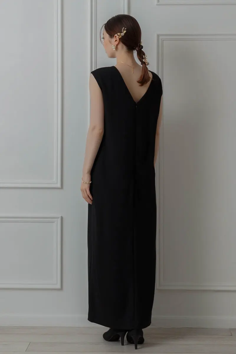 ベージュブラックのグロッシーラッフル付きドレス | ANDRESD | L