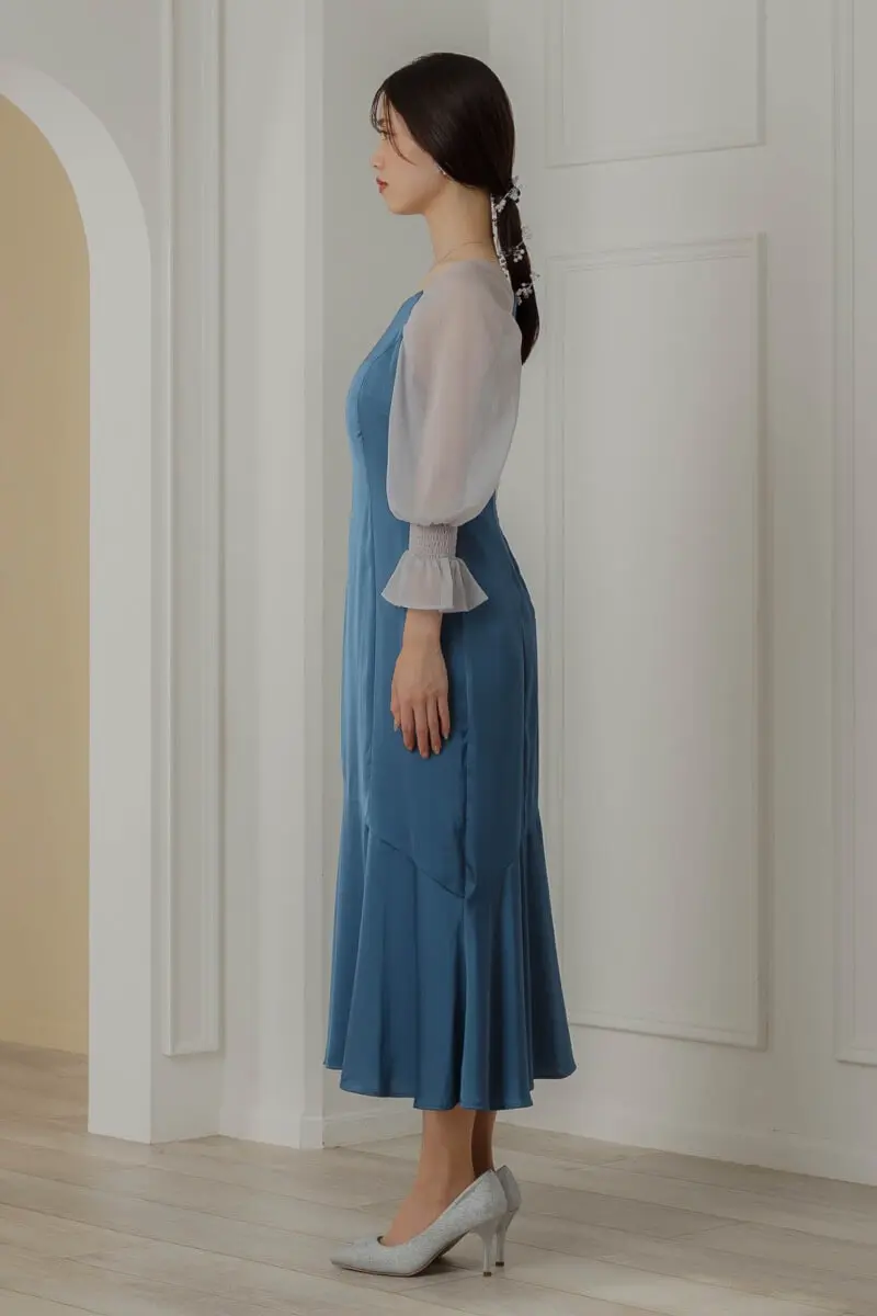 ブルーのバイカラースリーブドレス | Dorry doll | M | 結婚式