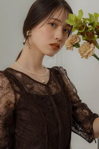 ブラウンのレンタルドレス｜結婚式パーティーのレンタルドレスは