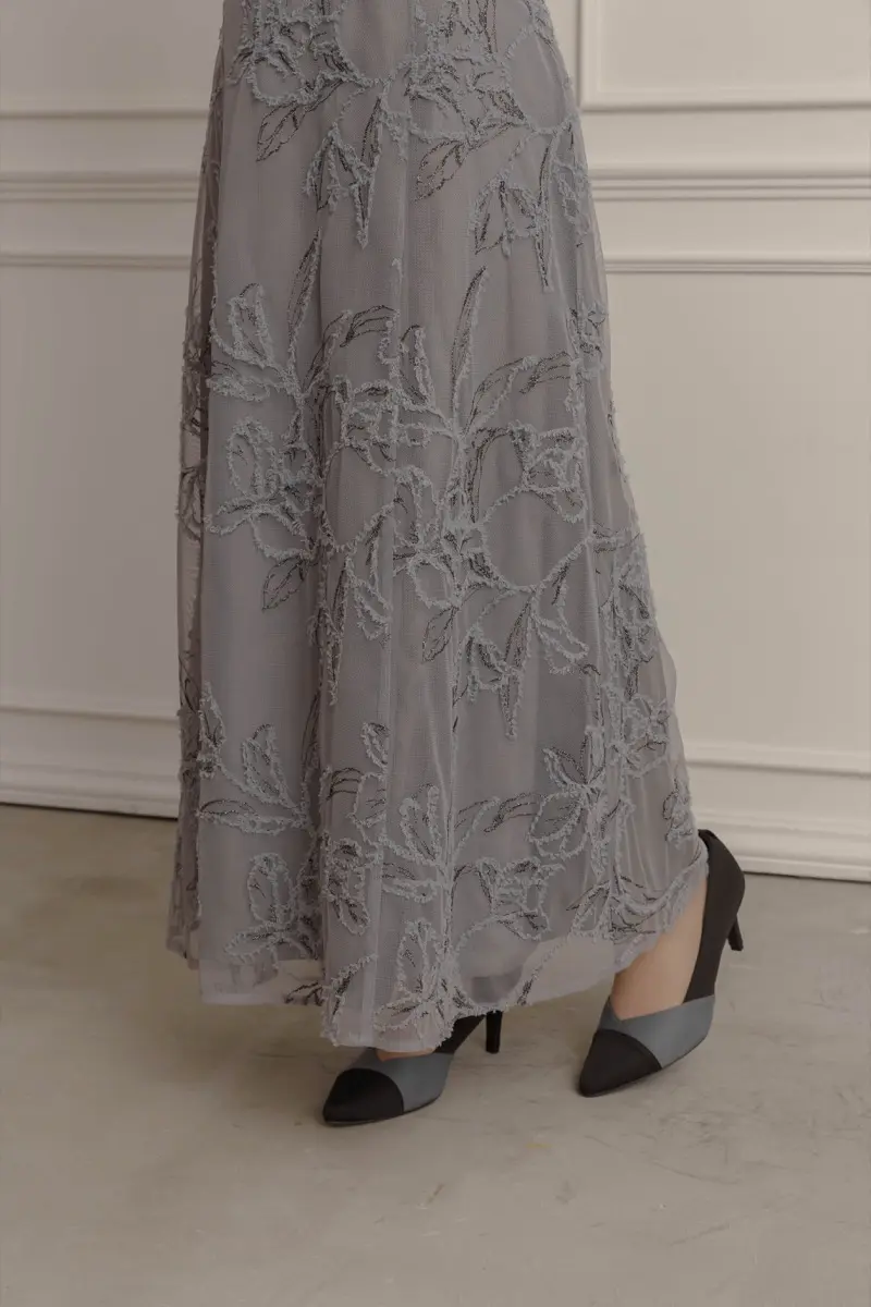 新品　Mサイズ　グレー　La Cadance フェザーフラワーチュールドレス 新品 Mサイズ グレー La Cadance フェザーフラワーチュールドレス
