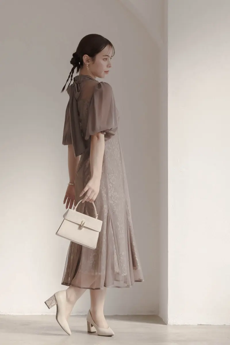 グレージュのシアーパフスリーブドレス | Dorry doll | M | 結婚式
