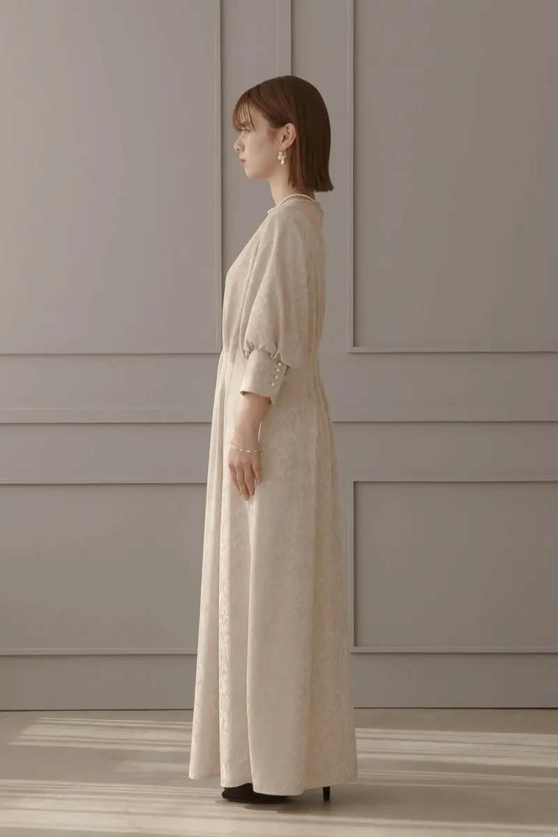 ベージュのイレギュラーデコルテドレス | LE' RURE | M | 結婚式