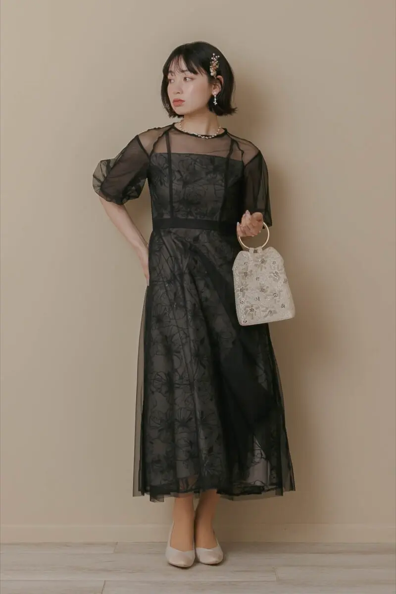 ブラックのチュールスパンコールレースドレス | metoi | L