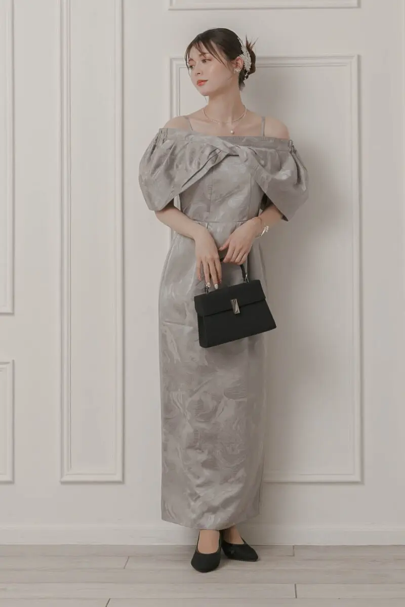 グレーのケープ付きジャガードドレス | LE' RURE | M | 結婚式