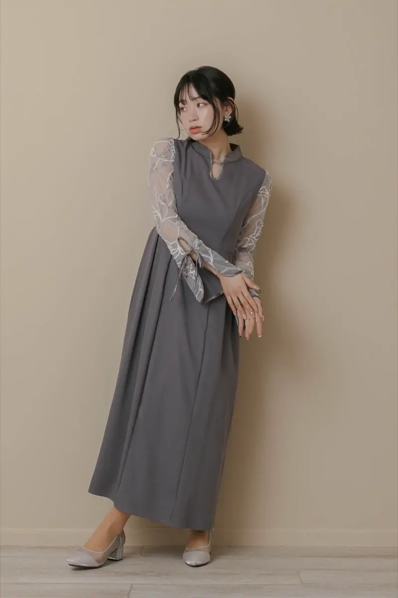 グレーのフェザーフラワーコクーンドレス | Dorry doll | M | 結婚式