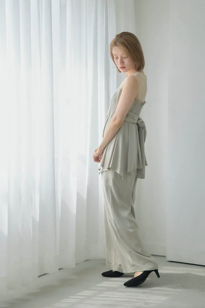 ベージュのペプラムパンツドレス | Dorry doll | M | 結婚式パーティー