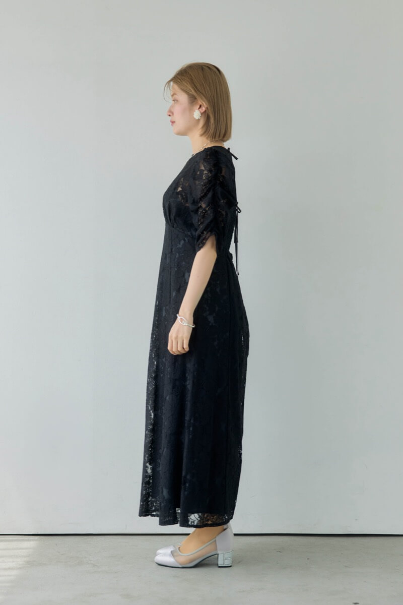 ブラックの総レースダブルバックリボンドレスの商品画像3