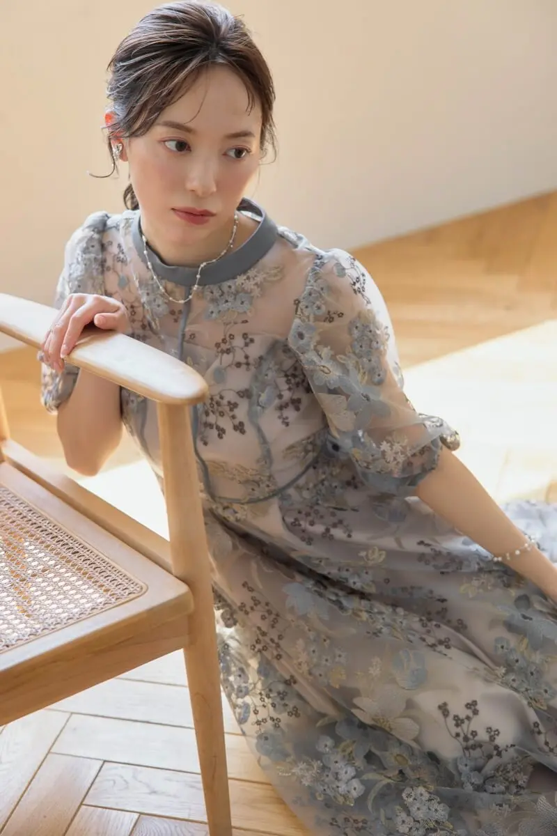 ブルーのフラワーエンブロイダリードレス | Dorry doll | M | 結婚式
