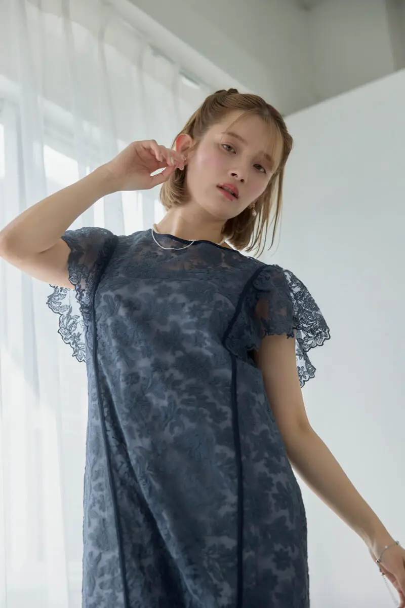 【値下げ中！】LERURE リルアー レースドレス オケージョンドレス ネイビー Cotton race souffle sleeve dress|LE'RURE
