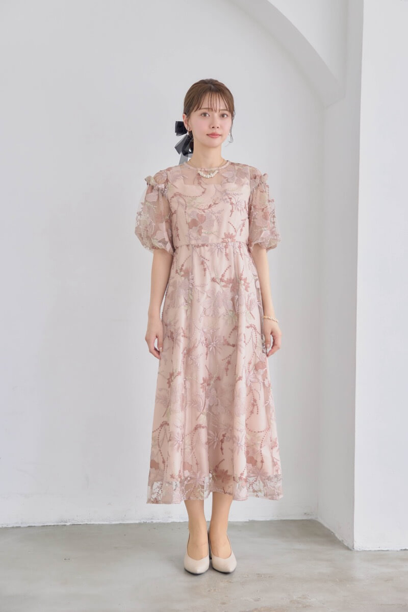 カーブパネルエンブロイダリードレス ピンク ピンクのカーブパネルエンブロイダリードレスのレンタル｜11-2115