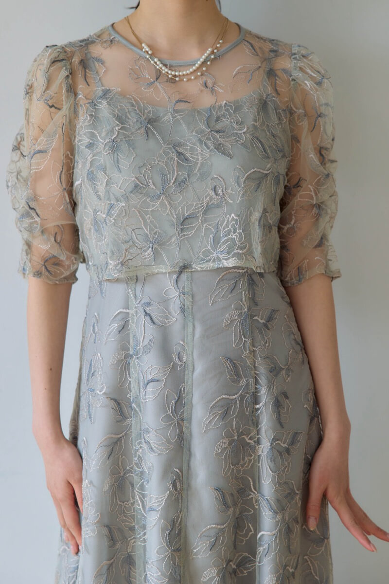 グレイッシュグリーンのエンブロイダリーレイヤードドレスの商品画像5
