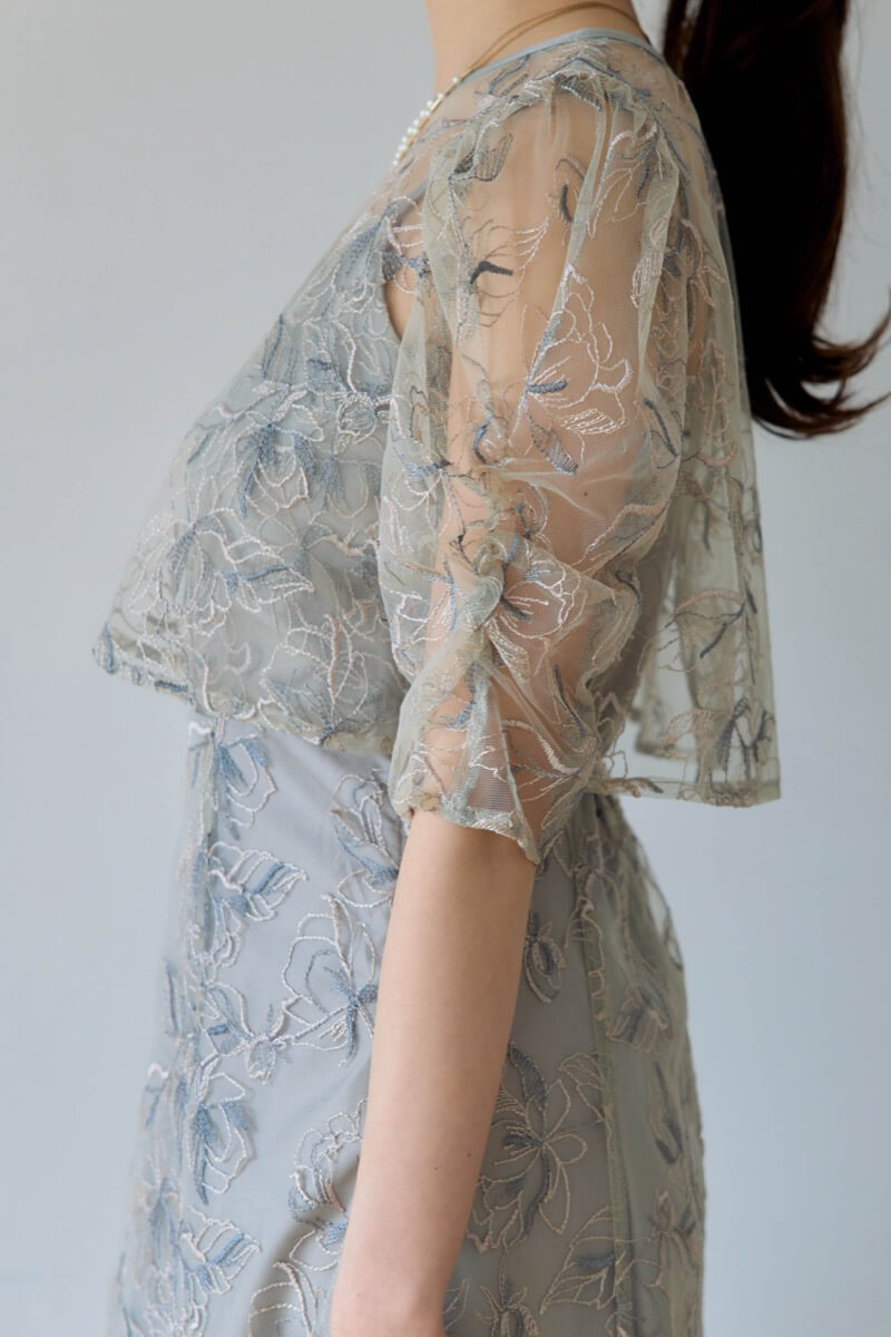 グレイッシュグリーンのエンブロイダリーレイヤードドレスの商品画像6