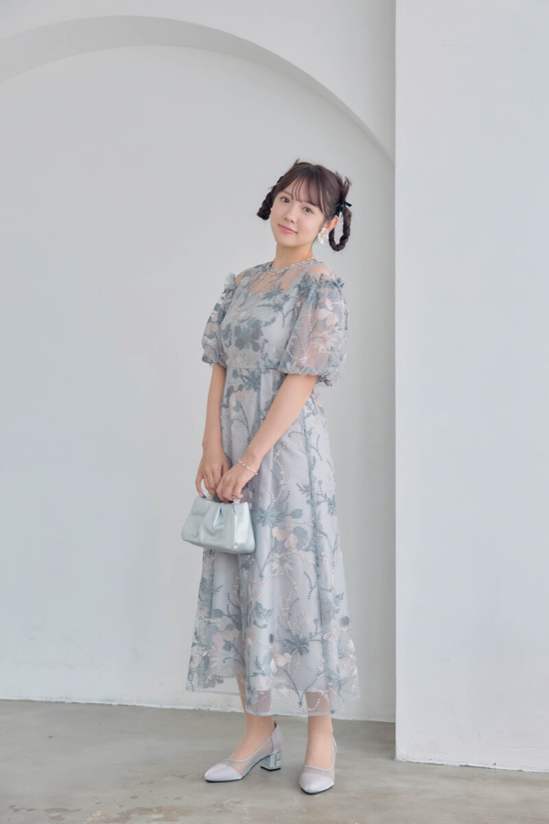 ブルーグレーのパフスリーブエンブロイダリードレスの商品画像10