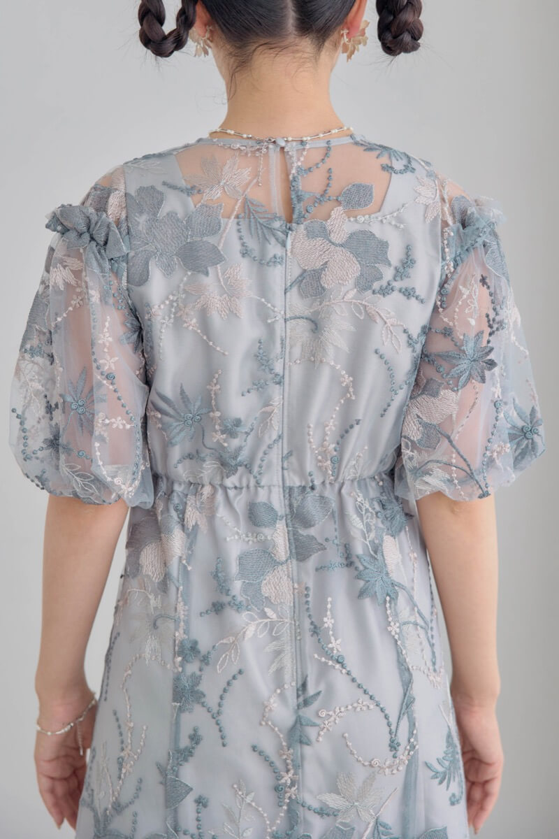 ブルーグレーのパフスリーブエンブロイダリードレスの商品画像6