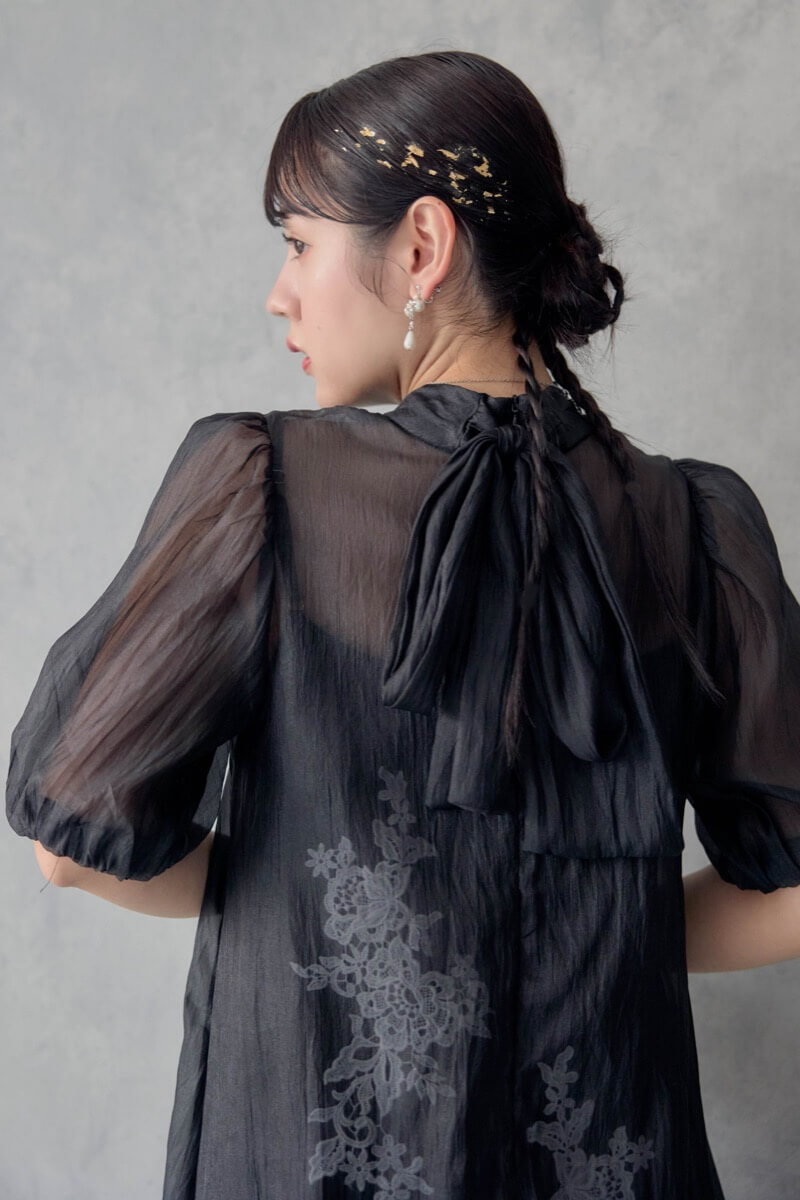 ブラックのバックリボンシアーオーガンジードレスの商品画像9